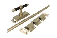 Crémone en applique pour fenêtre nickel satiné (1890)