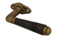 Poignée de fenêtre laiton patiné bois d'ébène (1908)